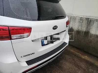Photo 1 of 35: 2018 Kia Carnivals — Korean insurance auction