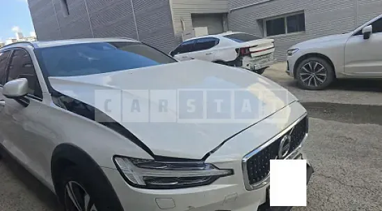 Photo 2 of 10: 2020 Volvo V60CCT5 AWD — Korean insurance auction