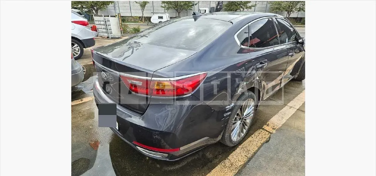 Photo 2 of 14: 2017 Kia K7 — Korean insurance auction