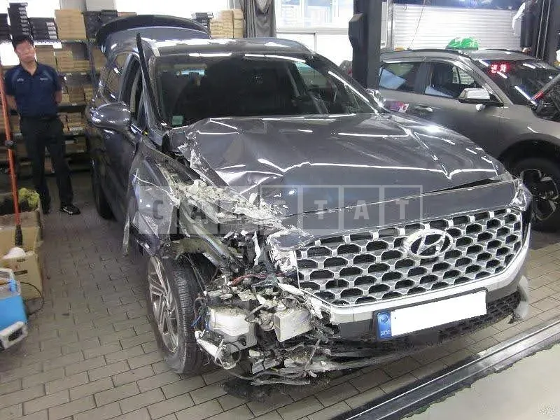 Photo 2 of 48: 2020 Hyundai Santa Fe, VIN KMHS381HGMU333983 — Korean insurance auction