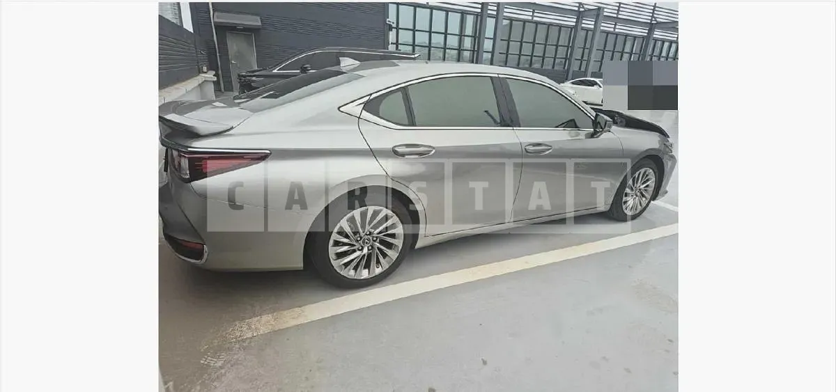 Photo 2 of 22: 2023 Lexus ES300h — Korean insurance auction