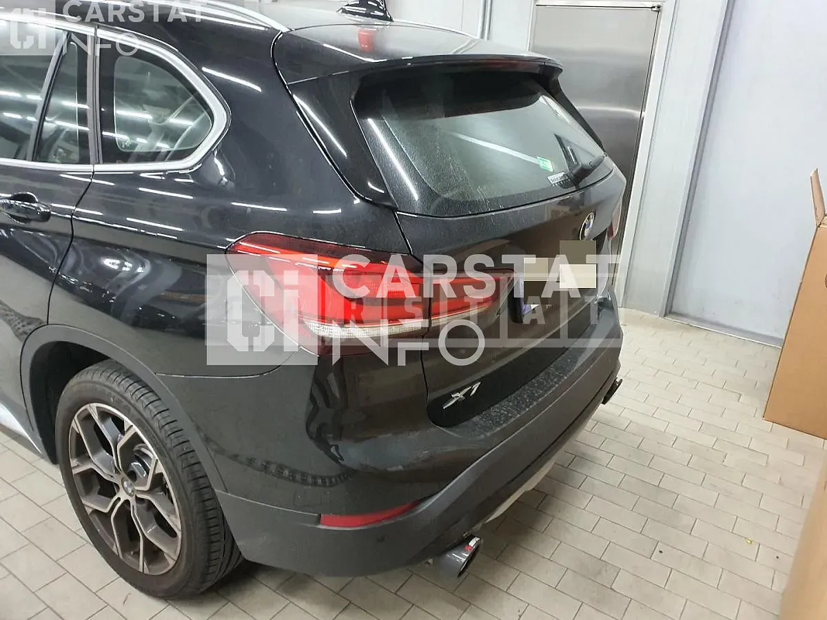 Photo 2 of 6: 2021 BMW X1 xDrive20i, VIN WBA11DG08M5S69710 — Korean insurance auction