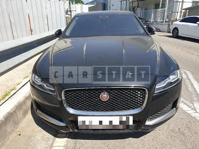 Photo 1 of 30: 2017 Jaguar XF 20d, VIN SAJBB4BN9HCY47002 — Korean insurance auction