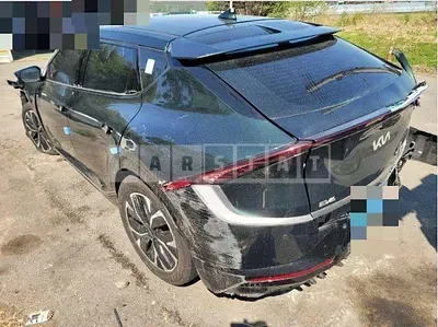 Photo 1 of 9: 2023 Kia EV6 Long Range Earth — Korean insurance auction