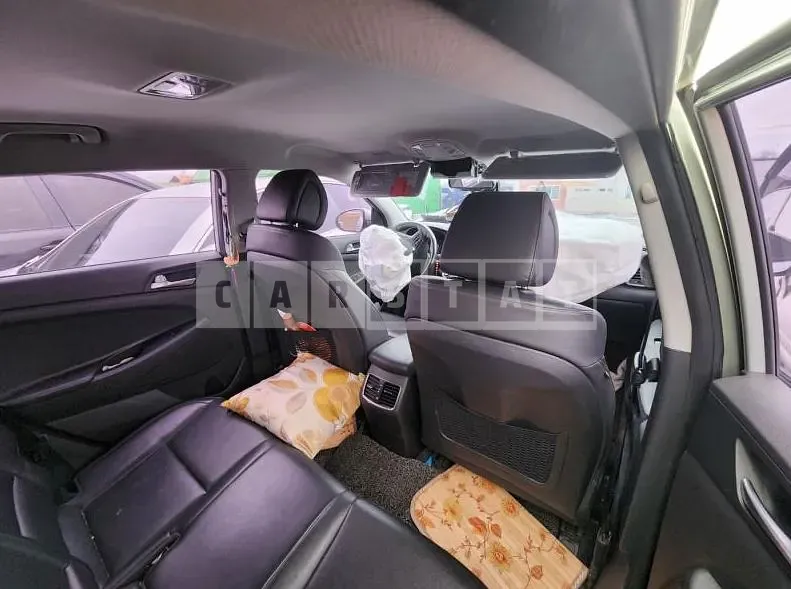 Photo 2 of 5: 2015 Hyundai Tucson TL — Korean insurance auction