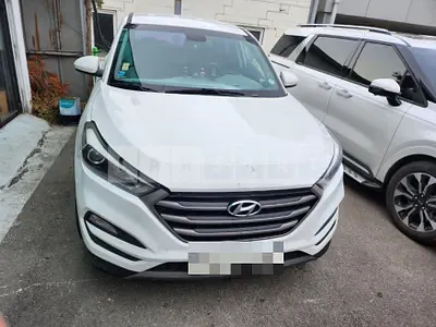 Photo 1 of 16: 2015 Hyundai Tucson (4WD) — Korean insurance auction