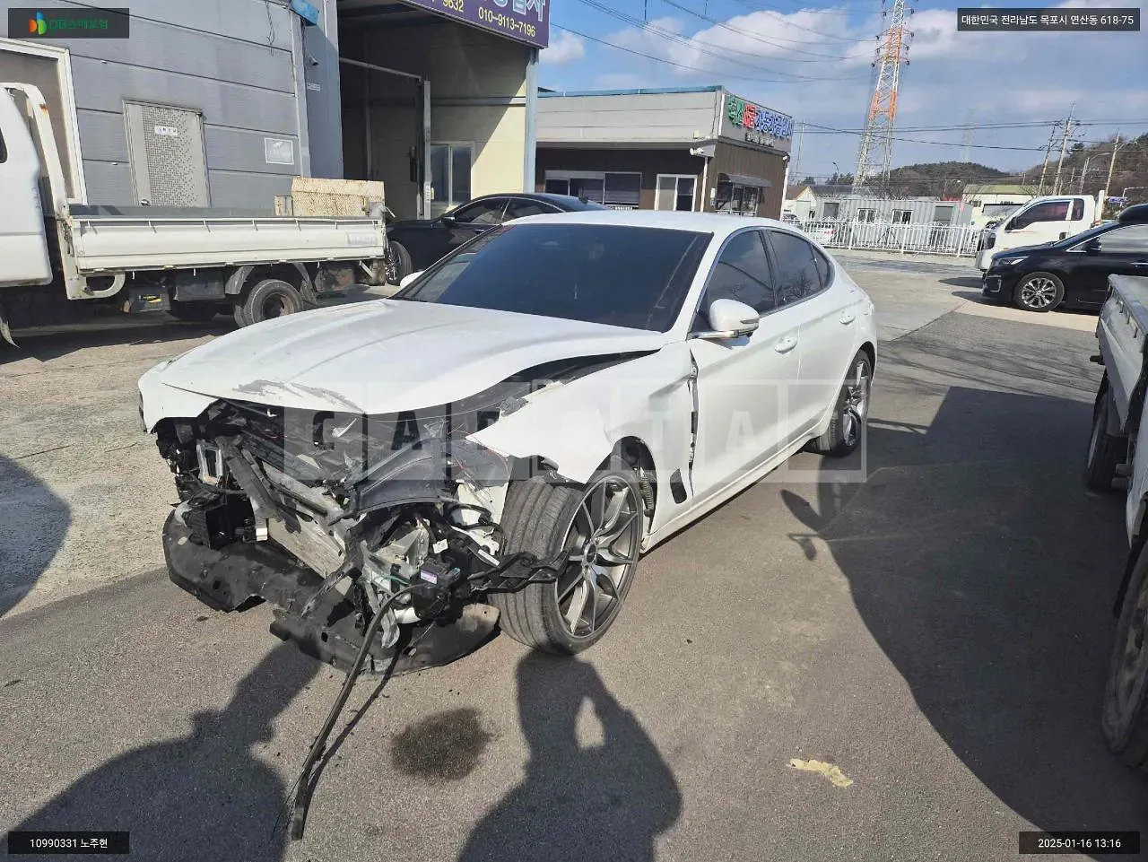 Photo 2 of 22: 2022 Genesis G70, VIN KMTG341ABNU101946 — Korean insurance auction