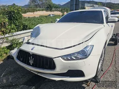 Photo 1 of 10: 2016 Maserati Ghibli — Korean insurance auction