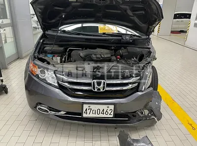 Photo 1 of 24: 2017 Honda Odyssey, VIN 5KBRL5860GB601277 — Korean insurance auction