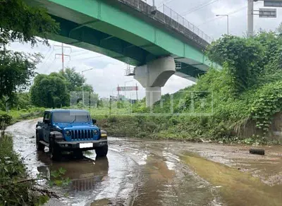 Photo 1 of 18: 2021 Jeep Gladiator, VIN 1C6JJTBG7ML576208 — Korean insurance auction