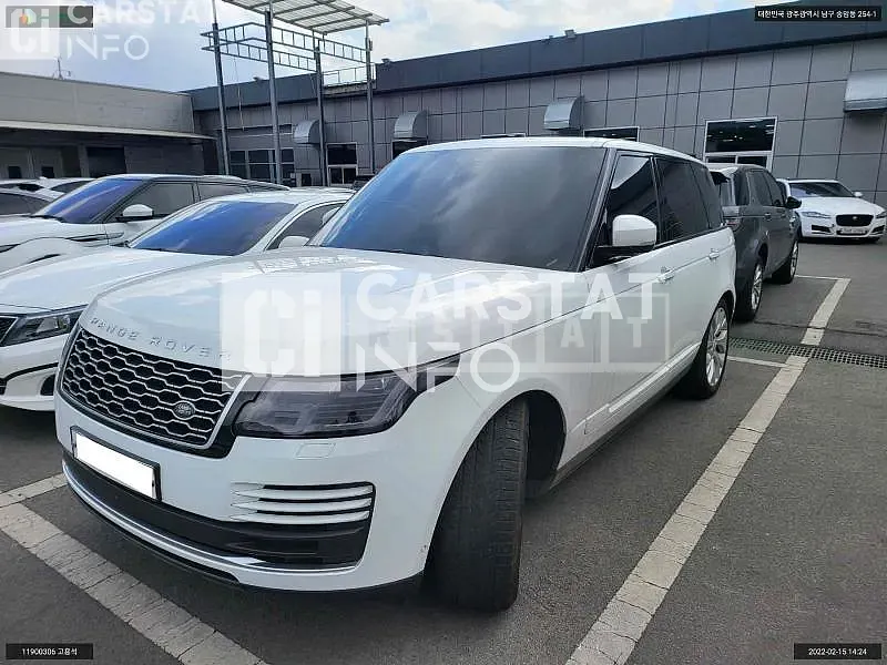 Photo 2 of 11: 2018 Land Rover Range Rover 4.4d, VIN SALGA2BJ4JA500793 — Korean insurance auction