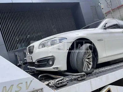 Photo 1 of 14: 2015 BMW 528i xDrive, VIN WBA5A7101FD817132 — Korean insurance auction