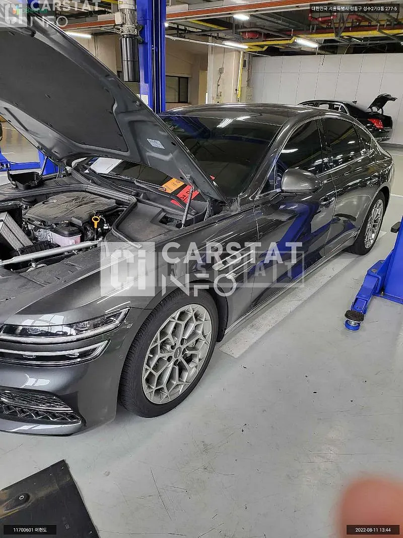 Photo 2 of 16: 2022 Genesis G80, VIN KMTGB41CDNU130217 — Korean insurance auction