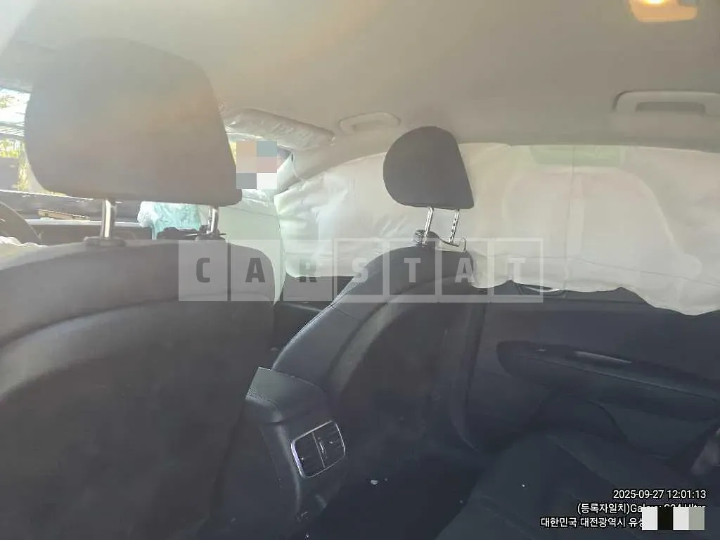 Photo 2 of 19: 2017 Kia K5 — Korean insurance auction