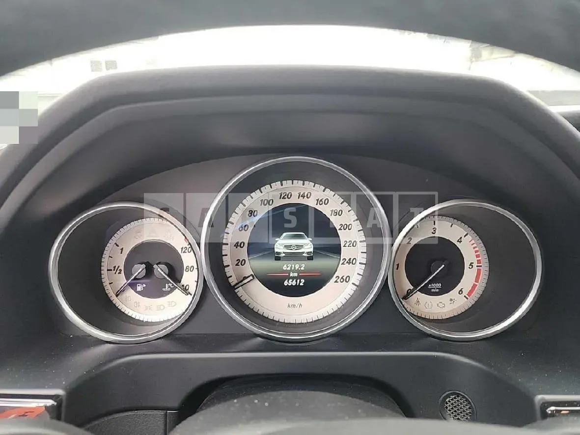 Photo 2 of 10: 2015 Mercedes-Benz E220 BlueTec, VIN WDDHF0AB4FB157888 — Korean insurance auction