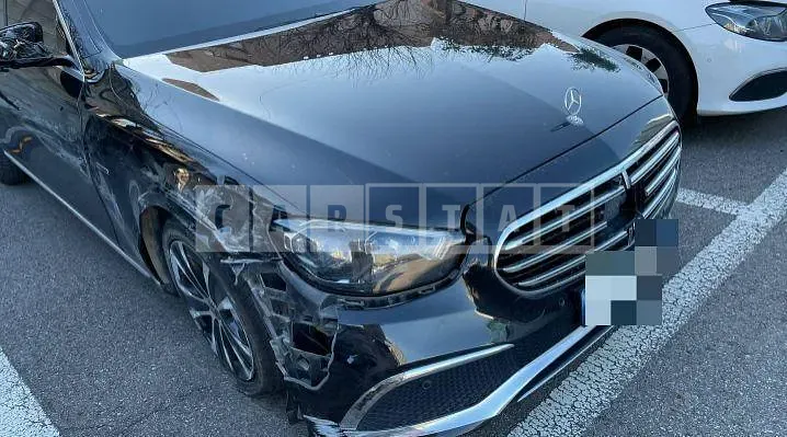 Photo 2 of 22: 2021 Mercedes-Benz E350e 4Matic, VIN W1KZF5EB0MA948093 — Korean insurance auction
