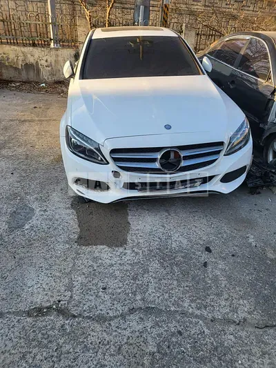 Photo 1 of 28: 2017 Mercedes-Benz C220d, VIN WDDWF0EB5HR244887 — Korean insurance auction