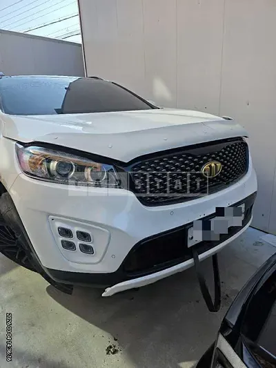 Photo 1 of 6: 2016 Kia Sorento 4WD — Korean insurance auction