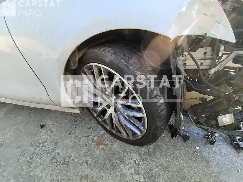Photo 2 of 14: 2015 Audi A7 50 TDI quattro, VIN WAUZZZ4G6GN014584 — Korean insurance auction