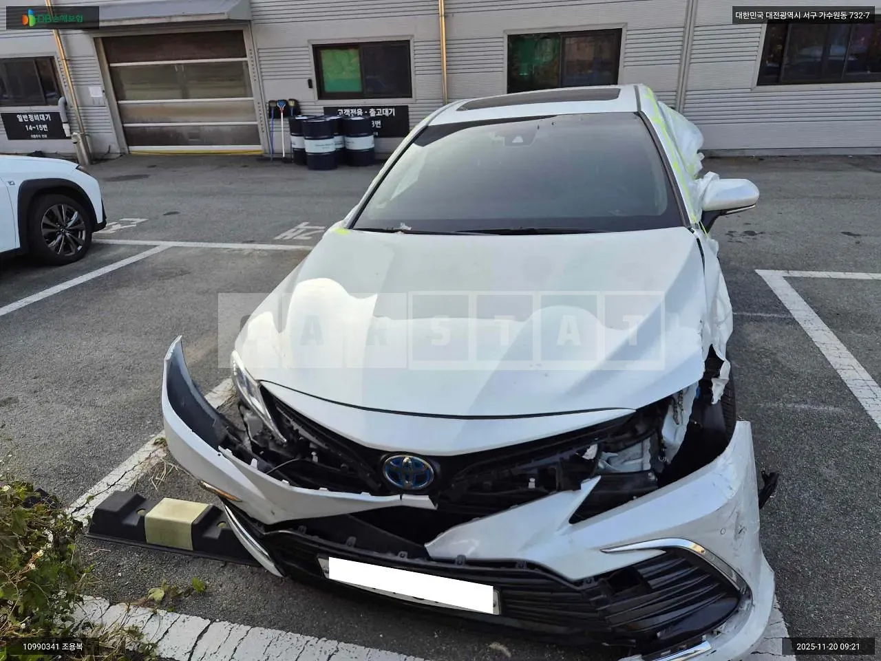 Photo 2 of 32: 2023 Toyota Camry Hybrid, VIN JTNBA1HK7R3038026 — Korean insurance auction