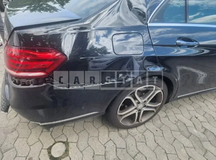 Photo 2 of 17: 2015 Mercedes-Benz E250 BlueTec 4Matic — Korean insurance auction