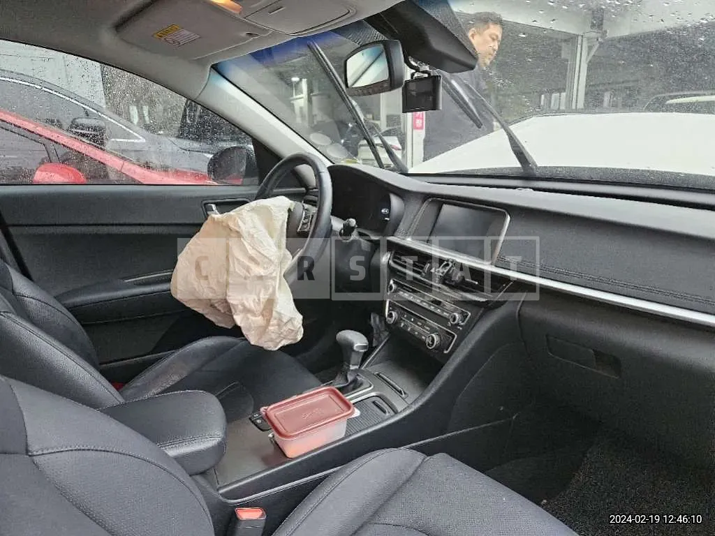 Photo 2 of 11: 2020 Kia K5, VIN KNAGT411BLA354206 — Korean insurance auction