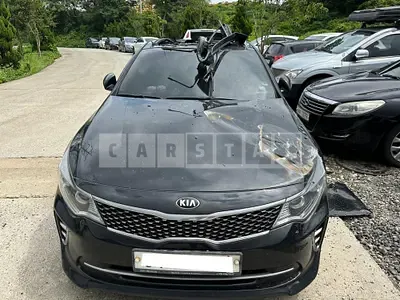Photo 1 of 12: 2015 Kia K5, VIN KNAGX415GGA010644 — Korean insurance auction