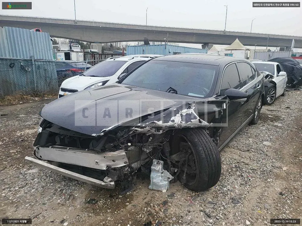 Photo 2 of 9: 2016 Lexus LS460 L, VIN JTHGL1EF6G5056366 — Korean insurance auction