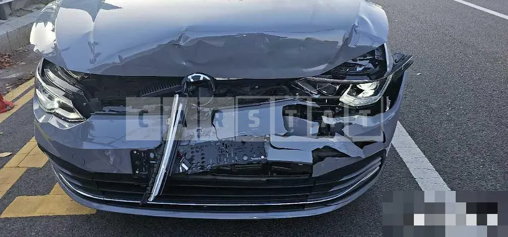 Photo 2 of 7: 2023 Volkswagen Golf 2.0TDI — Korean insurance auction