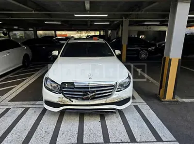 Photo 1 of 16: 2020 Mercedes-Benz E300 4Matic — Korean insurance auction