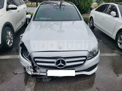 Photo 1 of 15: 2017 Mercedes-Benz E 300, VIN WDDZF4JB9HA045074 — Korean insurance auction