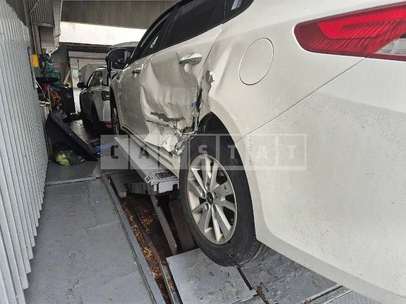 Photo 2 of 5: 2016 Kia K5 2.0(LPI) — Korean insurance auction