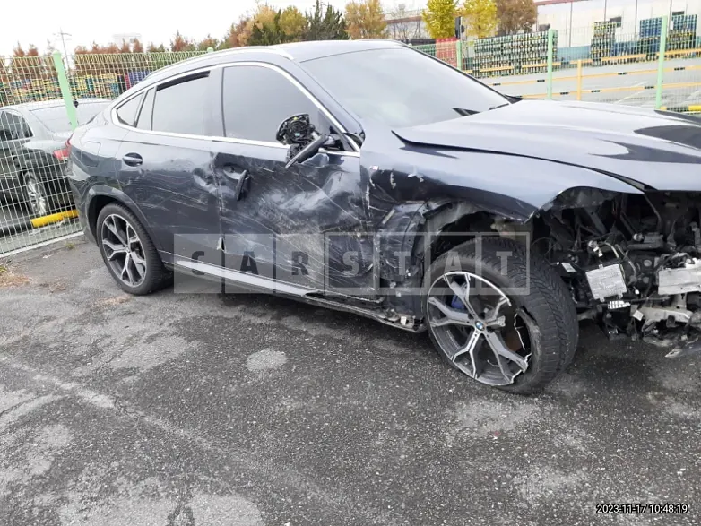 Photo 2 of 28: 2021 BMW X6 xDrive30d — Korean insurance auction