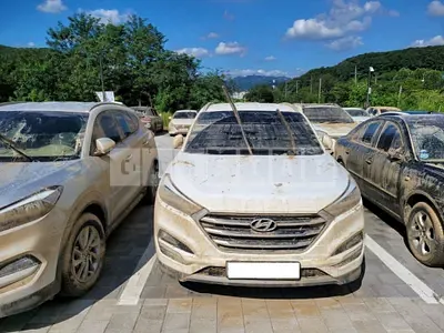 Photo 1 of 4: 2017 Hyundai Tucson, VIN KMHJ381ABHU271766 — Korean insurance auction