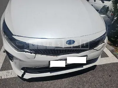 Photo 1 of 13: 2016 Kia K5 — Korean insurance auction