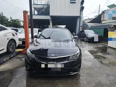 Photo 1 of 29: 2018 Kia K5, VIN KNAGU411BKA319098 — Korean insurance auction