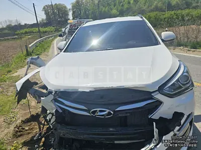 Photo 1 of 13: 2015 Hyundai Santa Fe DM — Korean insurance auction