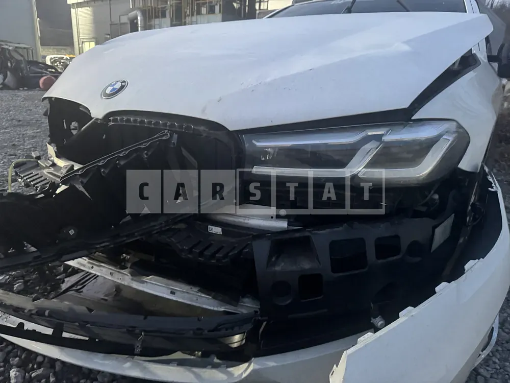 Photo 2 of 18: 2021 BMW 520i — Korean insurance auction
