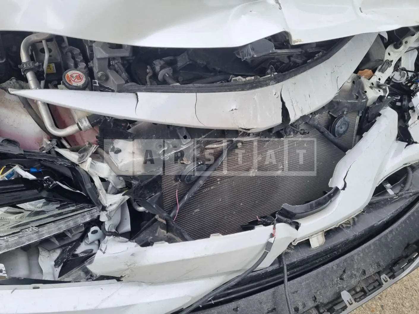 Photo 2 of 15: 2018 Toyota Camry Hybrid, VIN JTNB21HK0J3005676 — Korean insurance auction