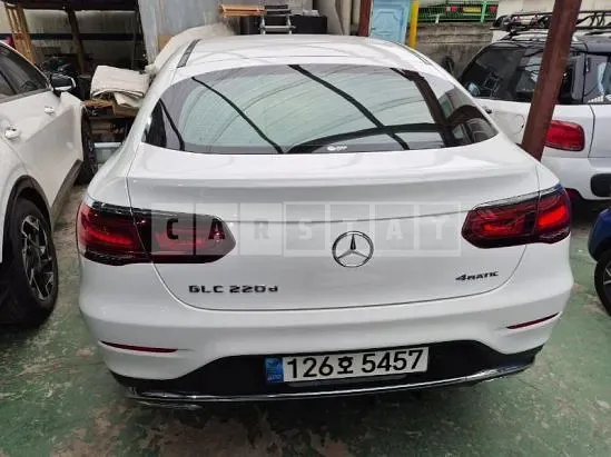 Photo 2 of 45: 2021 Mercedes-Benz GLC220d 4Matic Coupe — Korean insurance auction