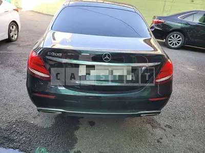 Photo 1 of 25: 2017 Mercedes-Benz E200, VIN WDDZF4CB2JA353626 — Korean insurance auction