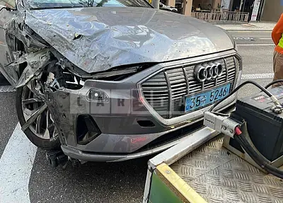 Photo 1 of 25: 2021 Audi e-tron 55 quattro, VIN WAUZZZGE3MB043127 — Korean insurance auction
