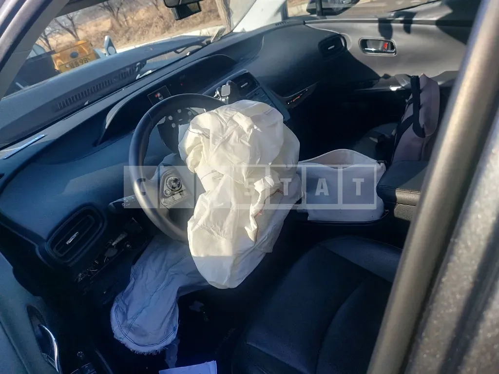 Photo 2 of 10: 2019 Toyota Prius 2WD, VIN JTDKARFU3K3095255 — Korean insurance auction