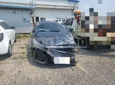 Photo 1 of 6: 2017 Kia K7 — Korean insurance auction