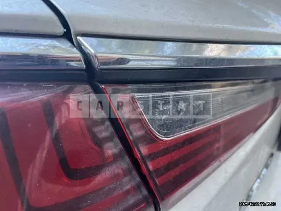 Photo 2 of 32: 2022 Lexus ES300h — Korean insurance auction