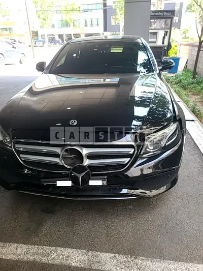 Photo 1 of 27: 2017 Mercedes-Benz E300 4Matic, VIN WDDZF4KB8HA226407 — Korean insurance auction