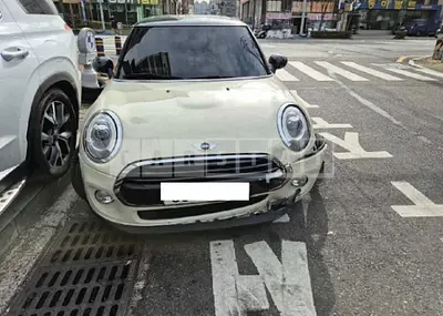 Photo 1 of 10: 2018 MINI Cooper D — Korean insurance auction