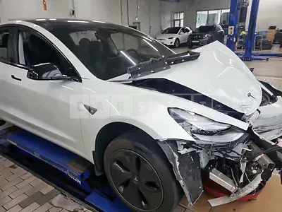 Photo 1 of 19: 2020 Tesla Model 3 Long Range, VIN 5YJ3E1EB6LF585137 — Korean insurance auction