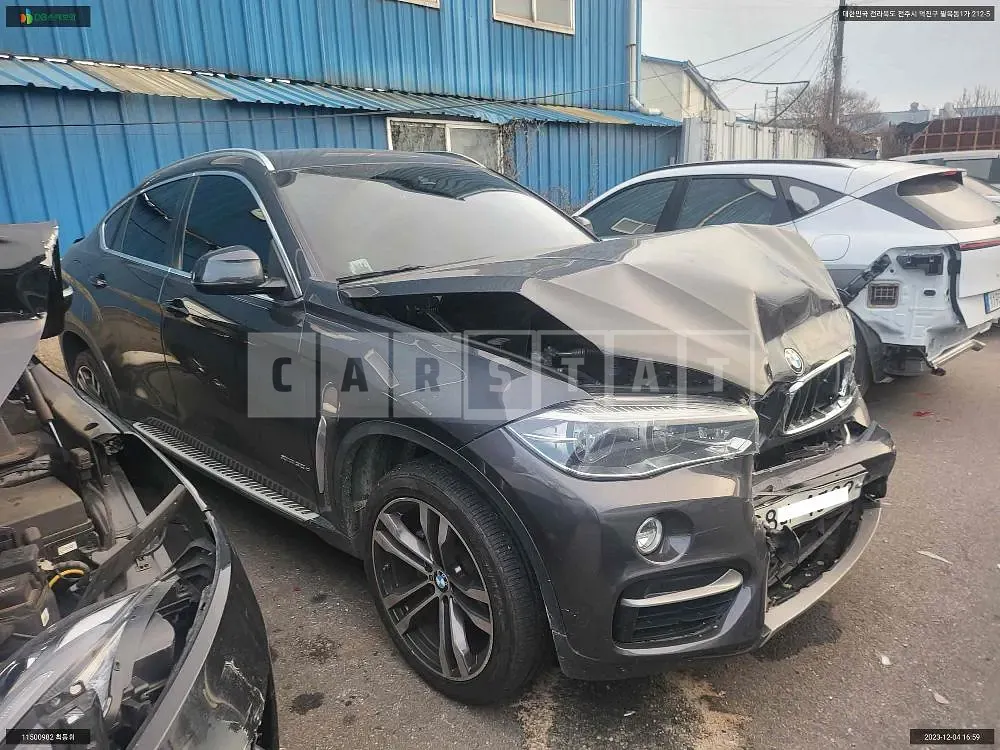Photo 2 of 11: 2017 BMW X6 xDrive 30d, VIN WBAKV2107H0V41088 — Korean insurance auction