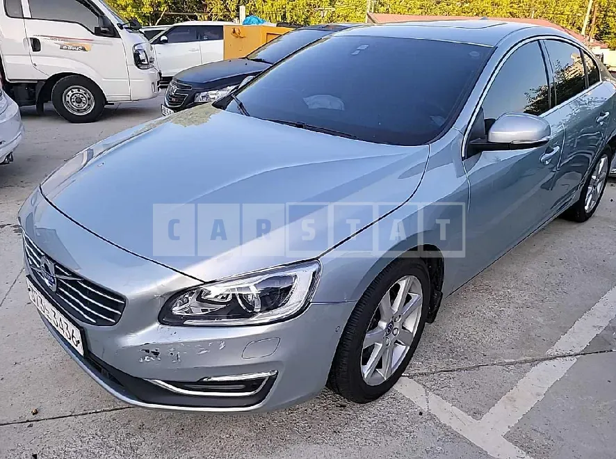Photo 2 of 17: 2016 Volvo S60 D3, VIN YV1FS79B0G2411608 — Korean insurance auction